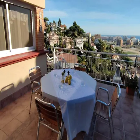 Quiet Escape With Stunning Sea Views *